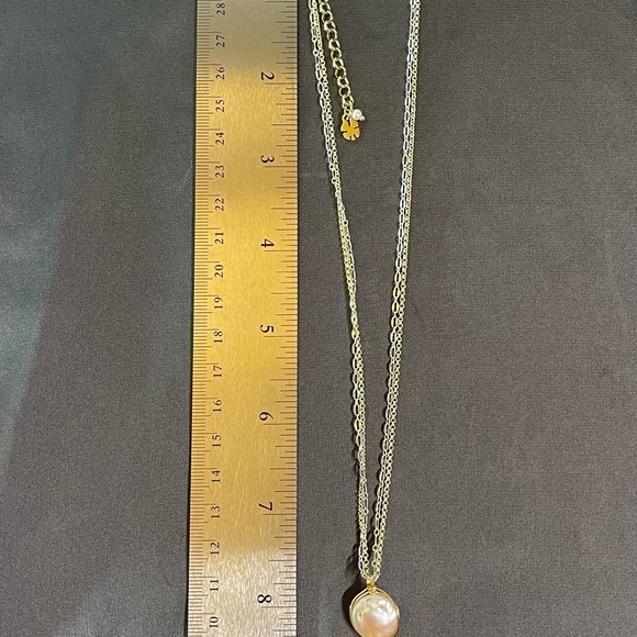 Silver and gold tone layered necklace with pearlized drop pendant - Picture 5 of 5